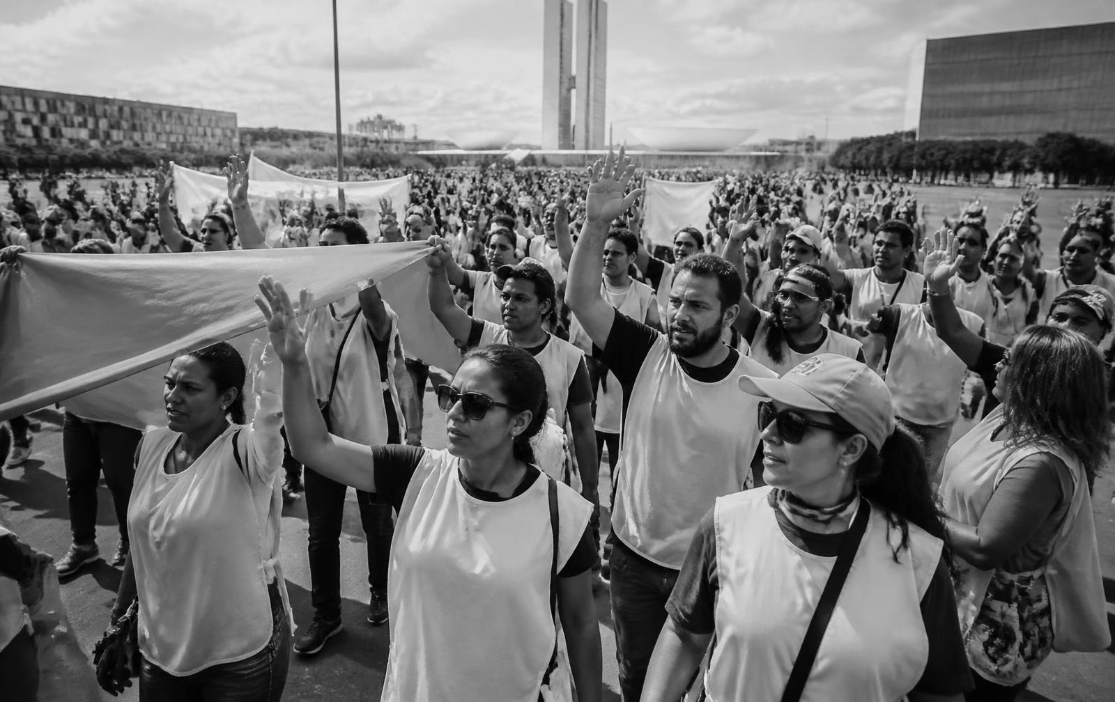 Agentes comunitários de saúde em mobilização na Esplanada dos Ministérios